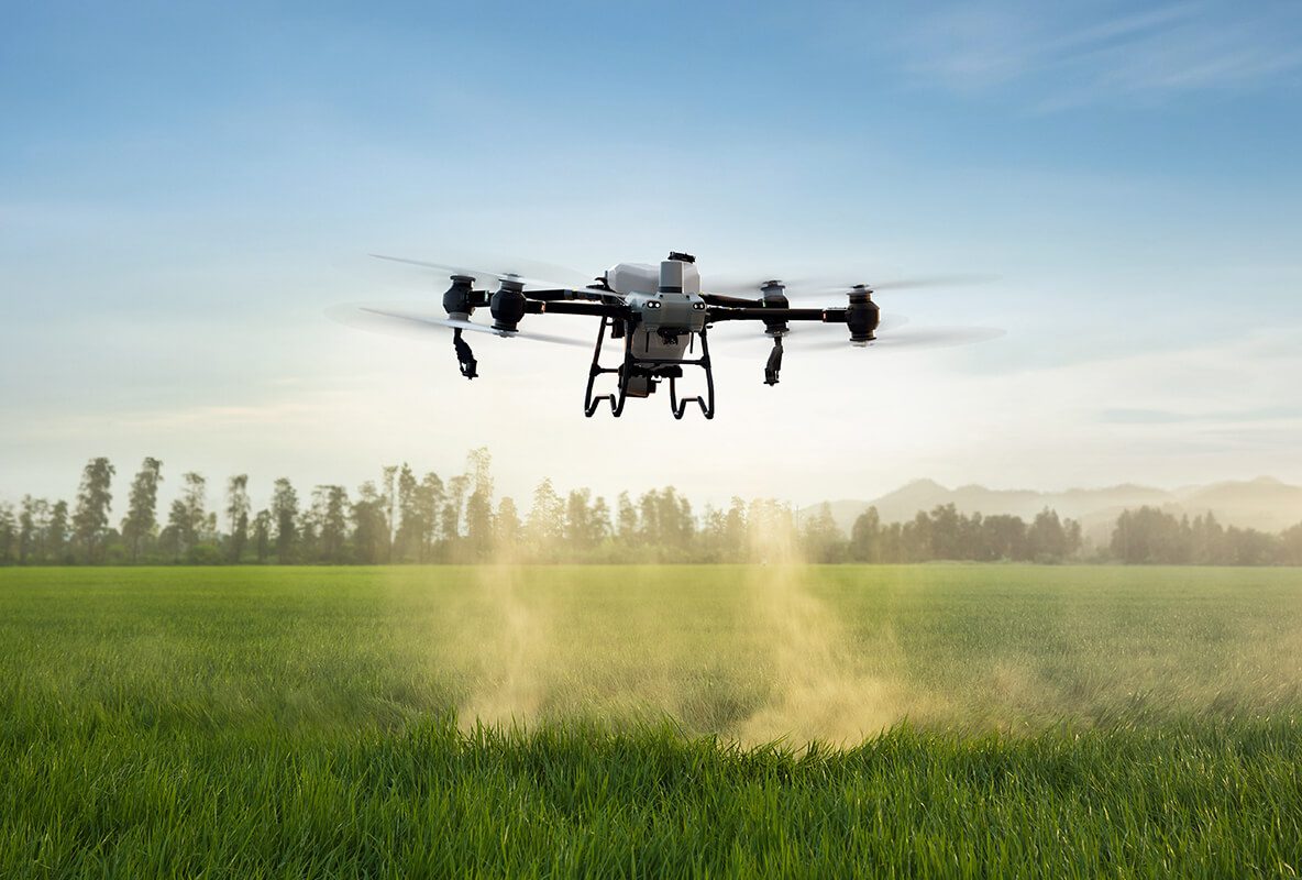 Аграрний дрон DJI AGRAS