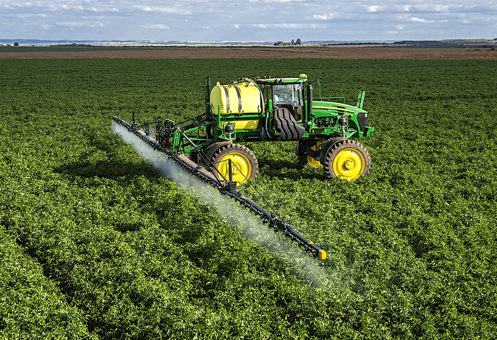 Самохідний обприскувач John Deere М4040