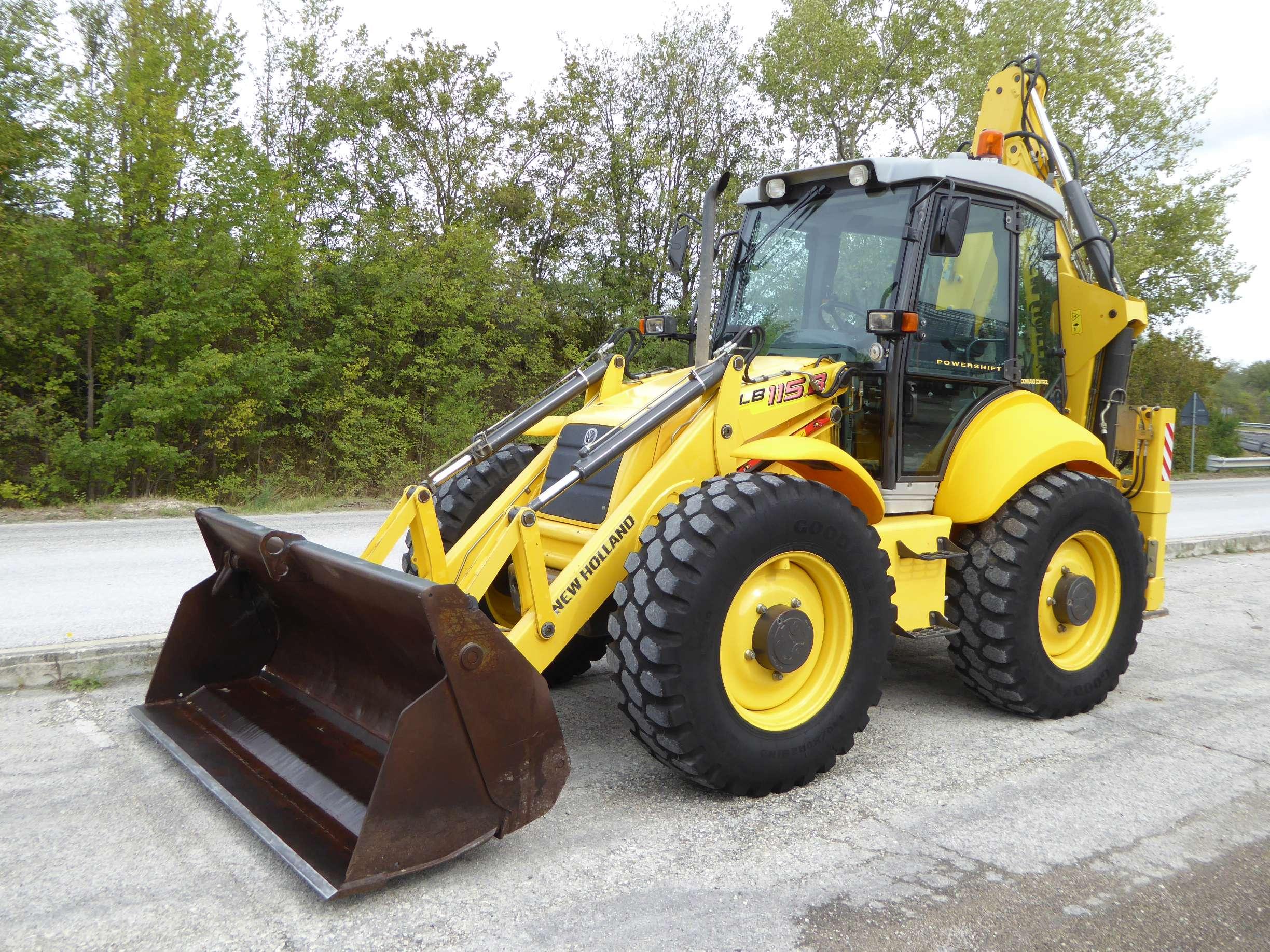 Екскаватор колісний New Holland B 115C