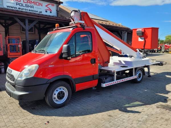 Автомобільний підйомник IVECO 4x2 MULTITEL J335 ALU/EX