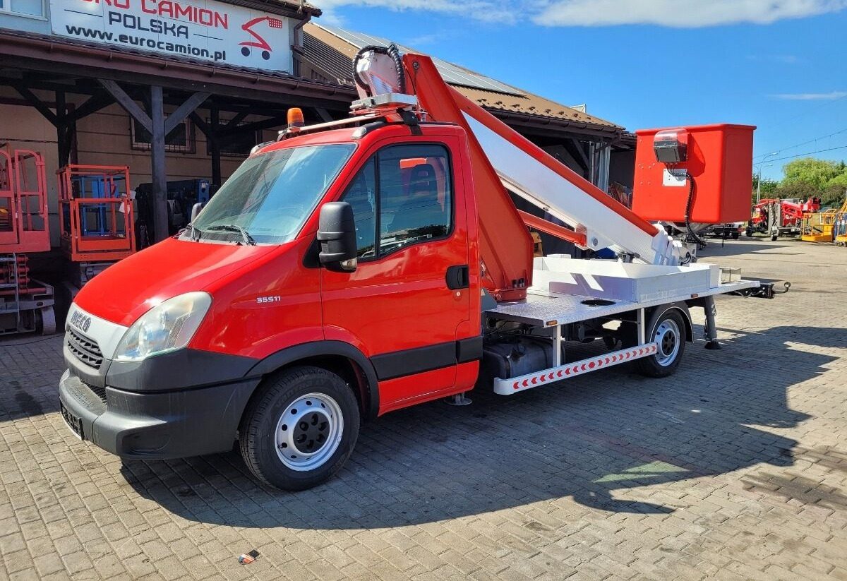 Автомобільний підйомник IVECO 4x2 MULTITEL J335 ALU/EX
