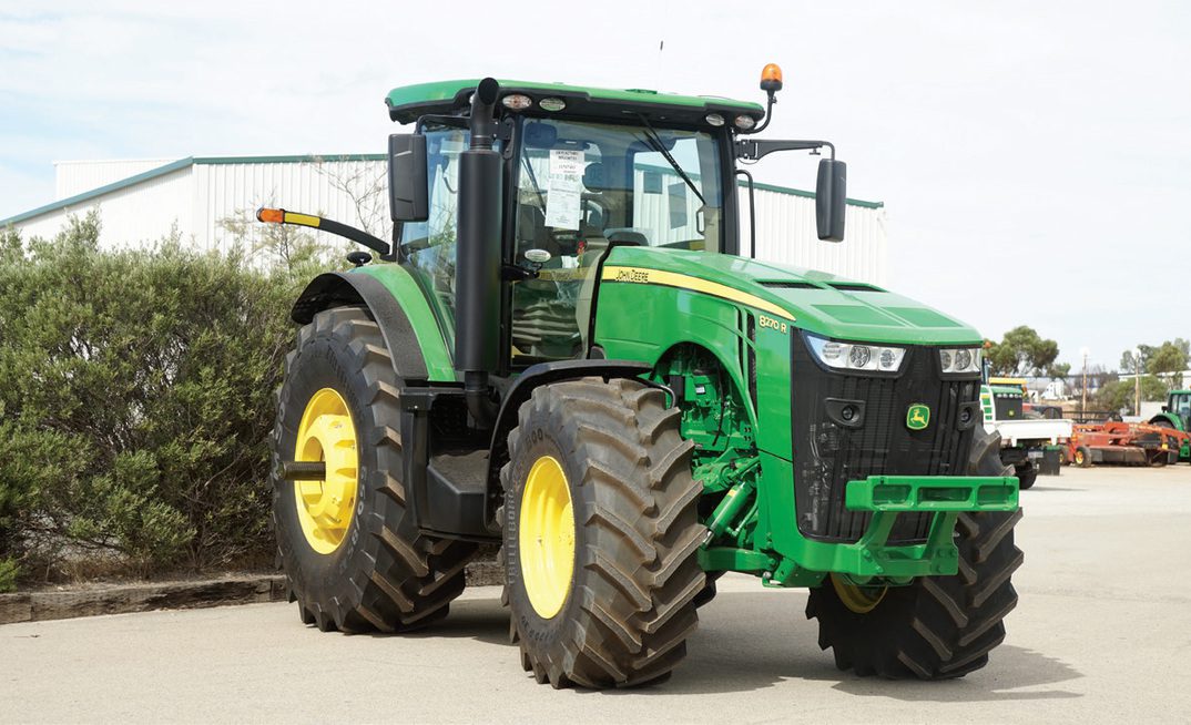 ТРАКТОР колісний John Deere 8270R