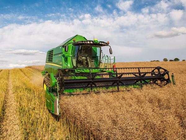 Зернозбиральний комбайн John Deere W 650